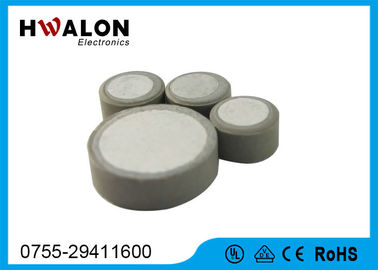Pequeño microprocesador de cerámica del rectángulo del voltaje del elemento 12 - 24 del calentador del PTC del color blanco